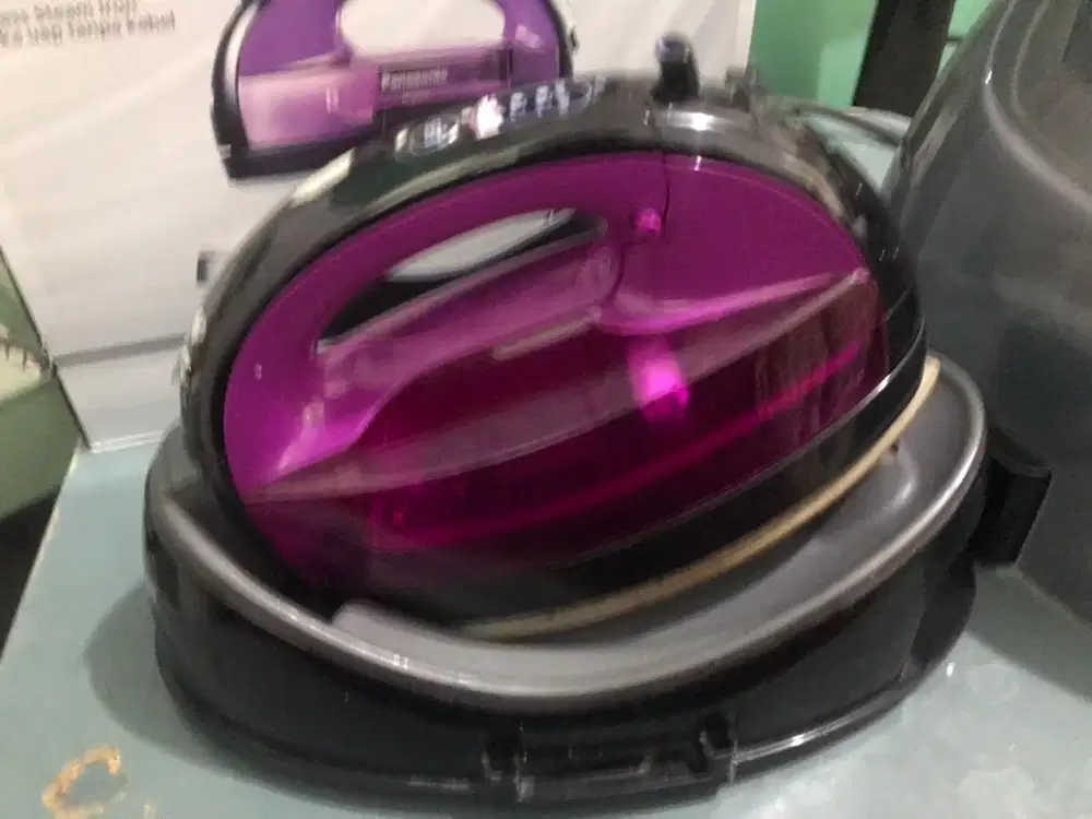 WTS Setrika Tanpa kabel Cordless Panasonic NI-WL41.