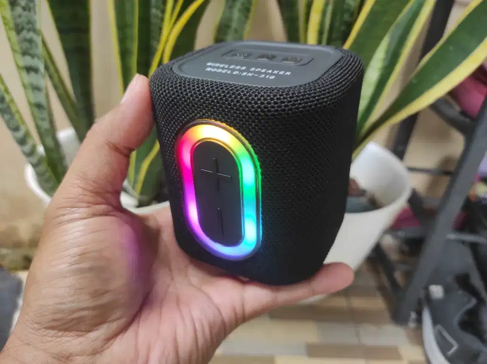 Speaker bluetooth portable SH 308 dengan LED RGB