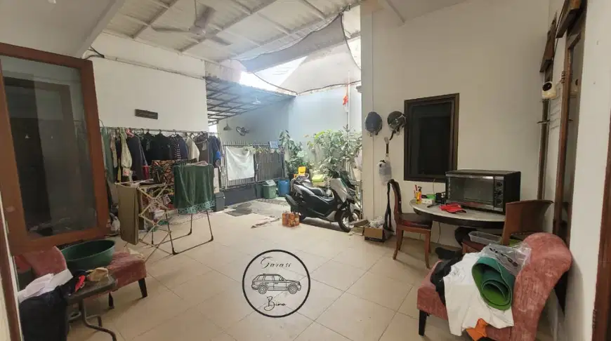 Dijual rumah di Jakasampurna, SHM,strategis dan dekat dengan tol!