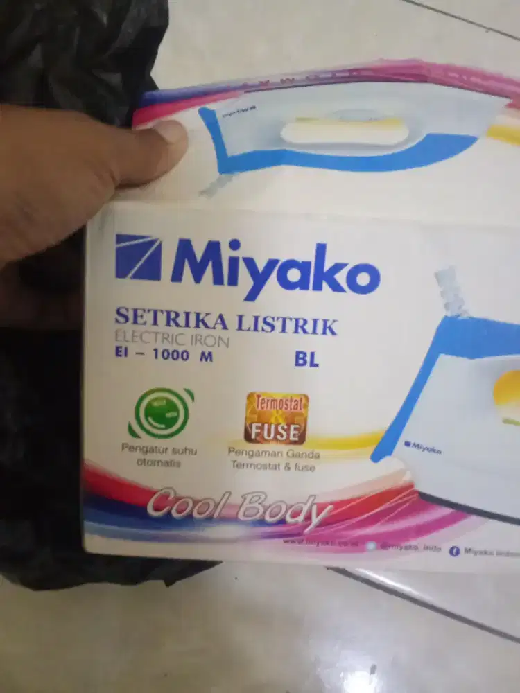 Setrika miyako el1000m