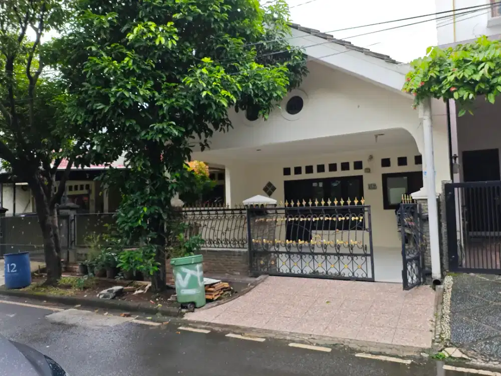 Disewakan Rumah Baru Renovasi di Century 2 Bekasi