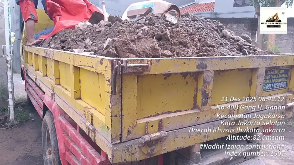 Jasa pembuangan puing proyek