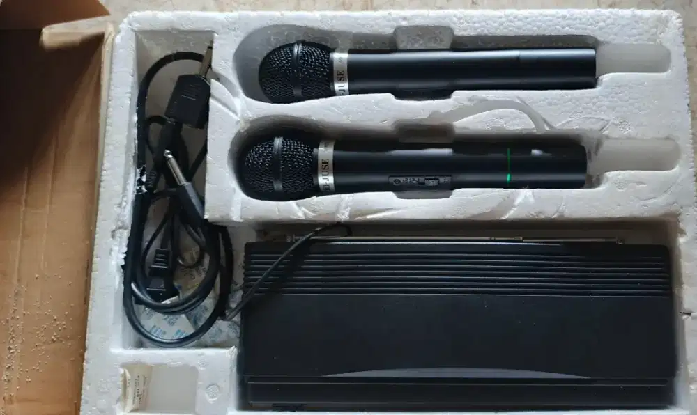 MIC WIRELESS minus