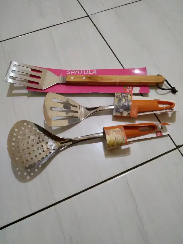 SPATULA BUAT MEMASAK