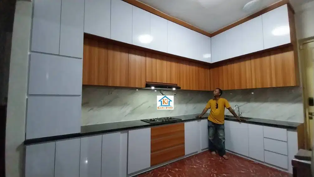 Jasa Buat Kitchen Set Per Meter Surabaya, Kaloka Interior