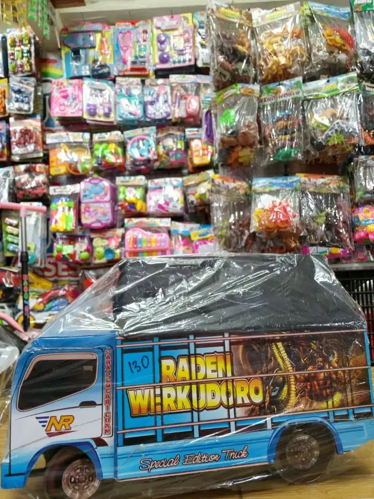 mainan anak trukk olengg full kayu nyala lampu