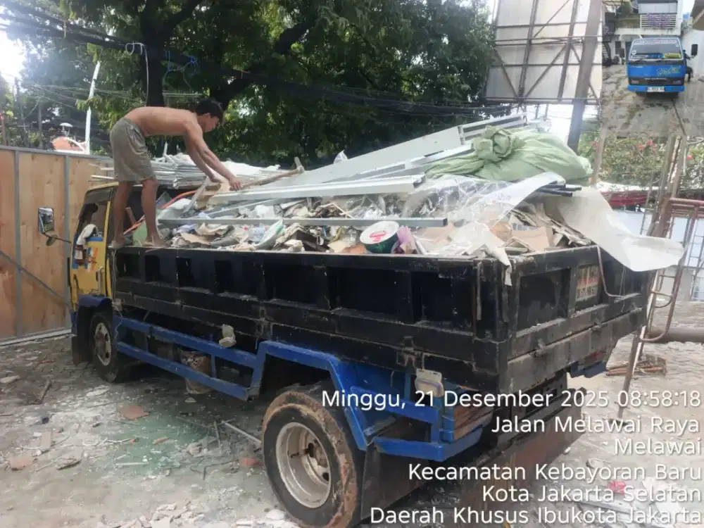 Jasa buang sampah dan pengurugan puing
