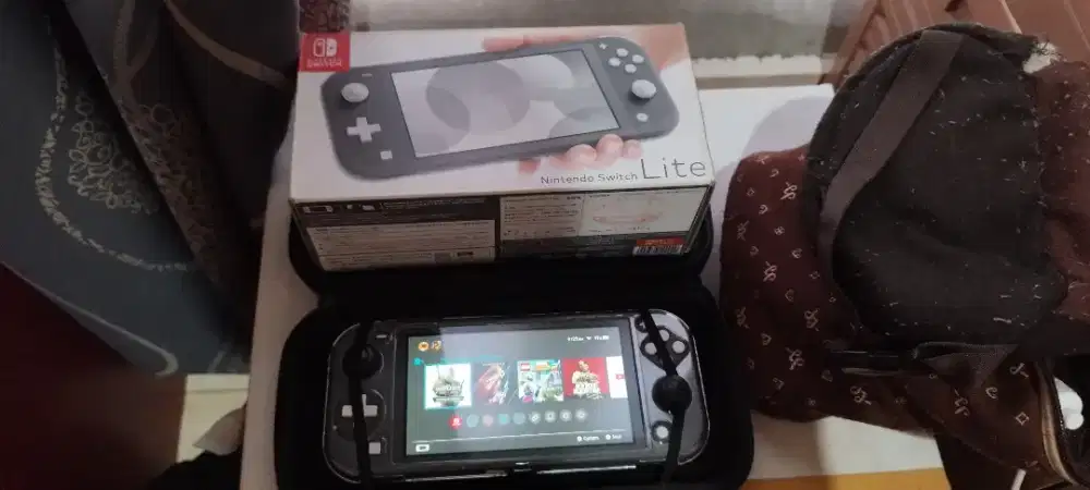 Jual Nintendo Switch Lite Mulus Lengkap Banyak Bonus