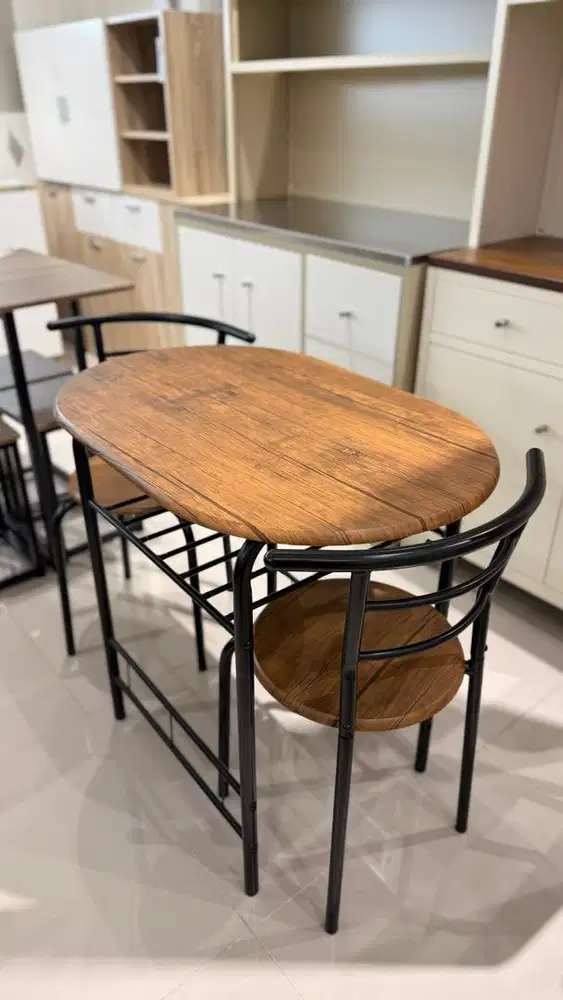 Set meja makan minimalis