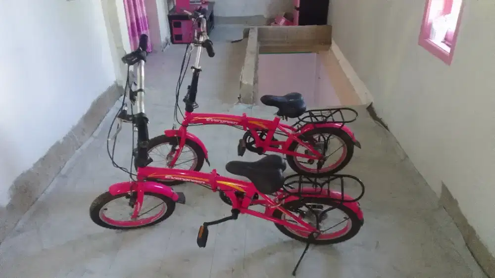 Jual 2 sepeda lipat bekas rsa baru jua cpat  serius wa aj