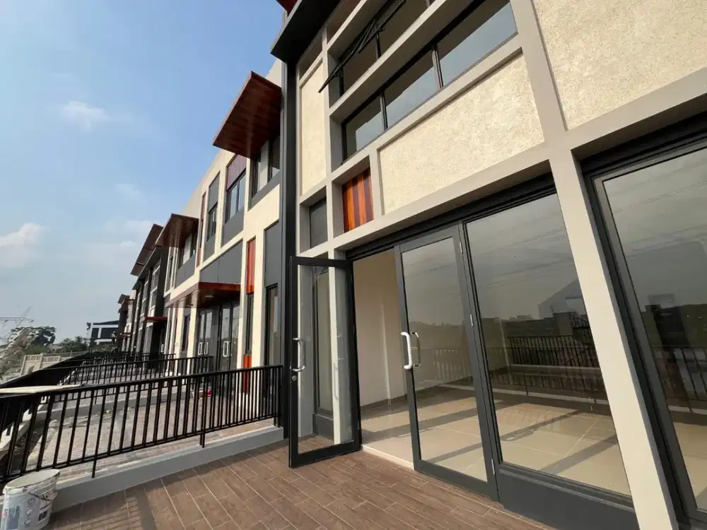 Ruko Gading Serpong Gandeng View Danau