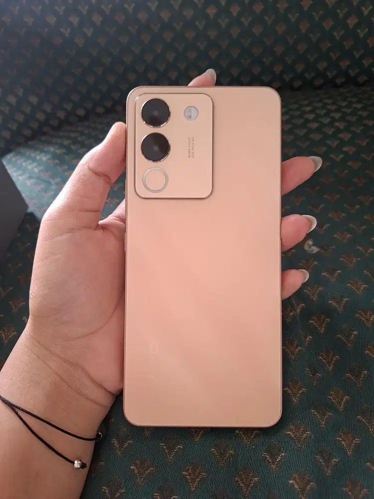 Vivo v29e gold 8/256 x garansi resmi mulus