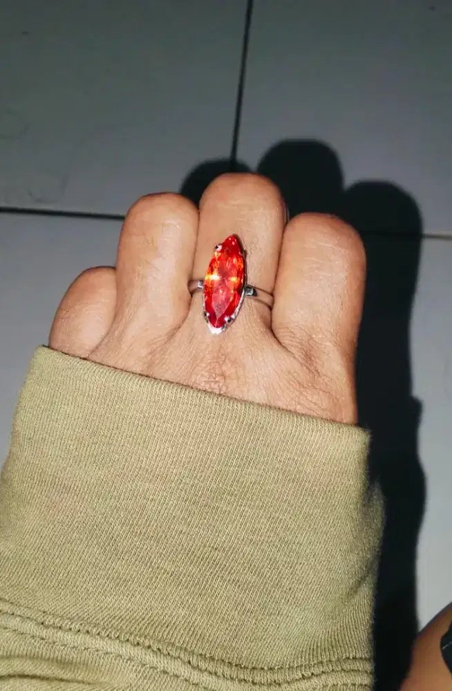 CINCIN MONEL AWET PRELOVED