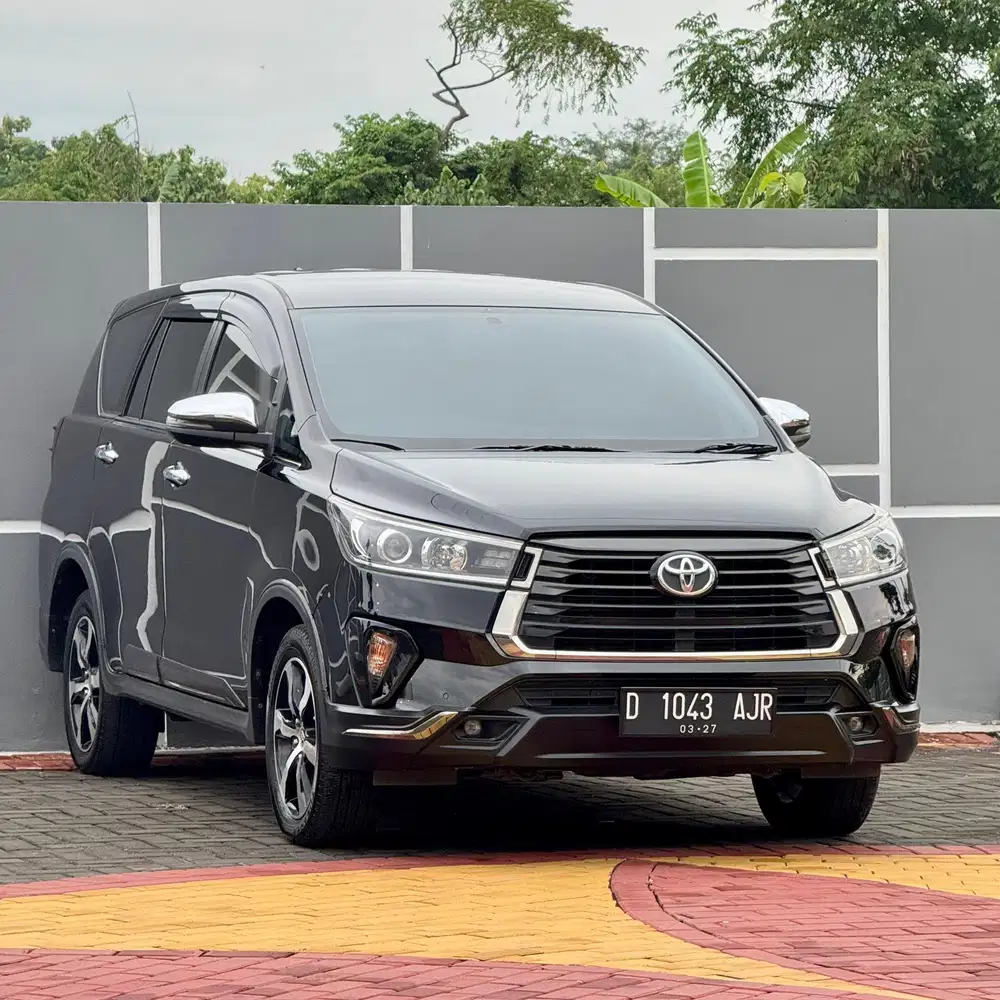TOYOTA INNOVA VENTURER 2.4 DIESEL AT 2022 FACELIFT
