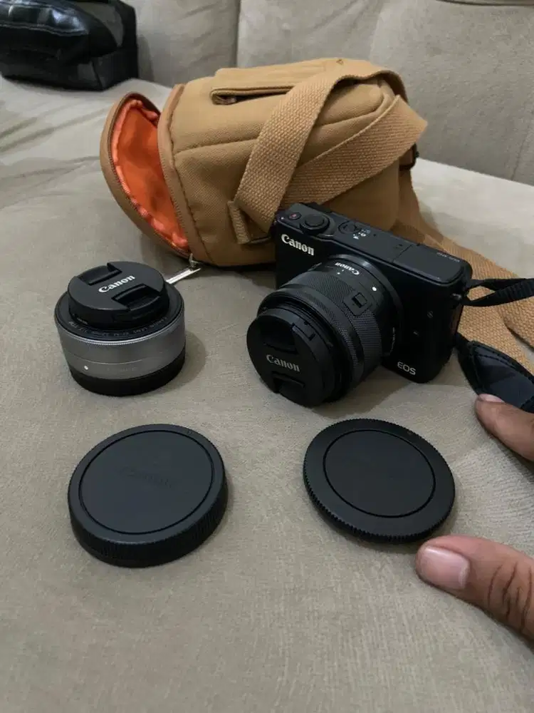camera miroles canon M10 2 lensa