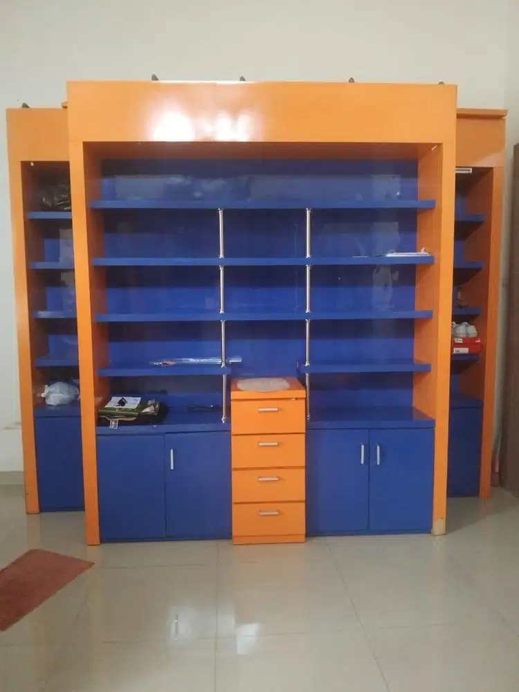 Jual cepat lemari etalase, lemari pajangan untuk jualan
