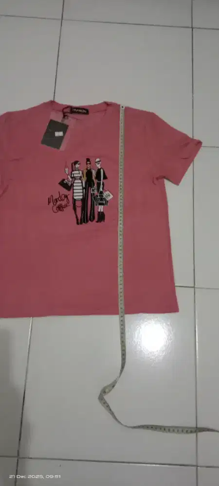 Kaos baru warna salem