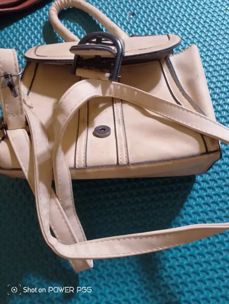 Tas wanita bekas