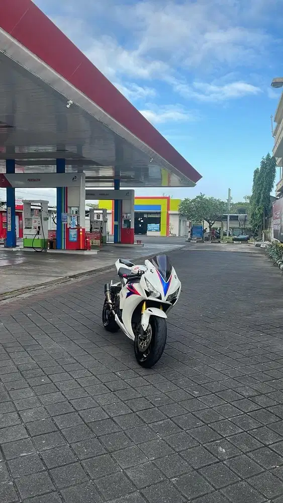 BUC! DI JUAL CBR1000RR 2013 HRC SERIES SEGER!