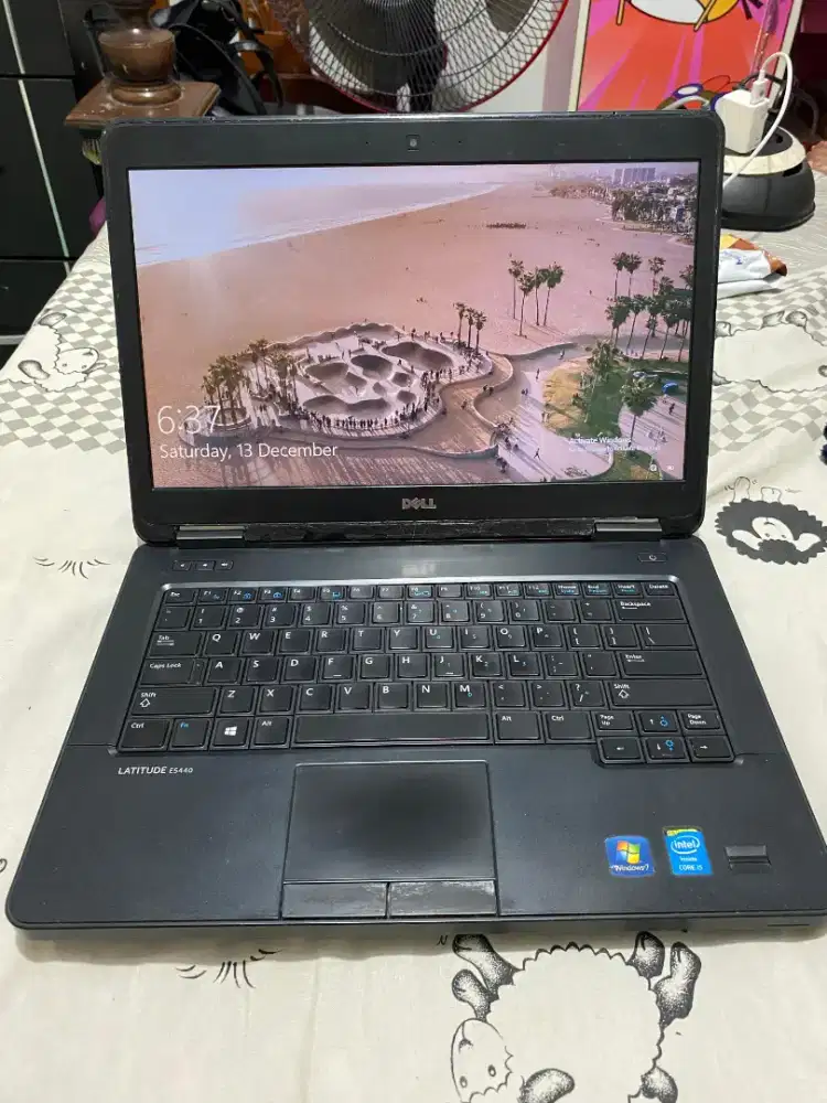 Dijual Laptop dell lengkap