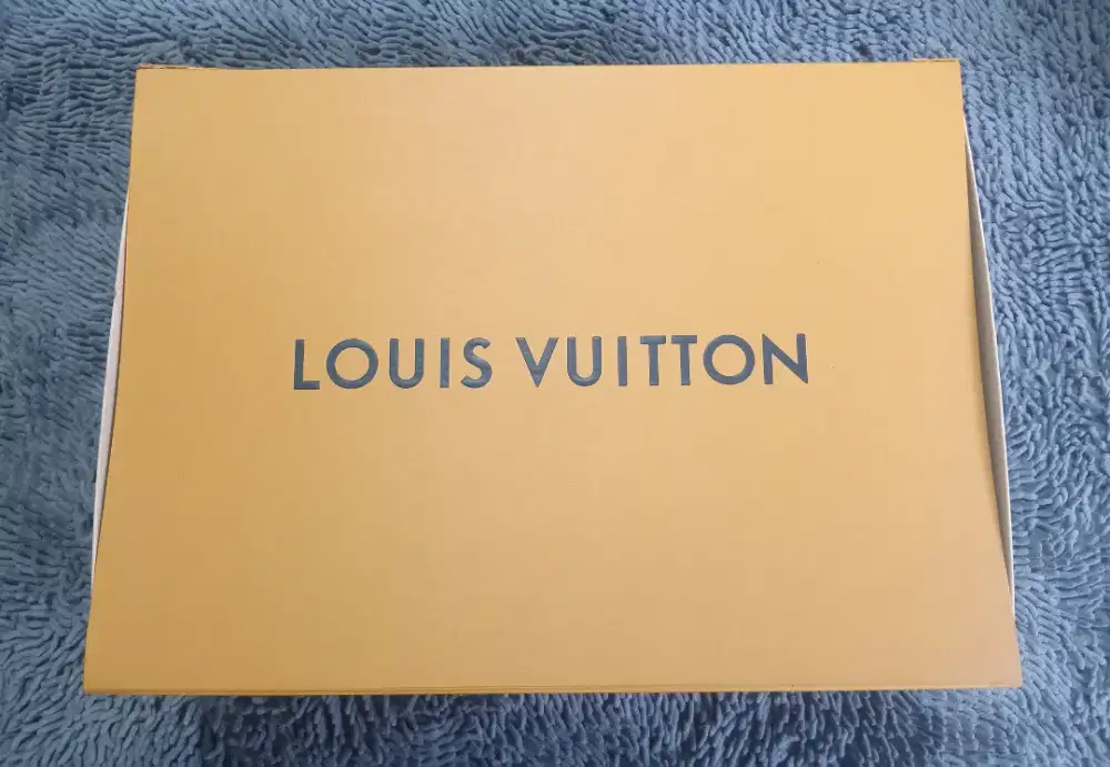 Louis vuitton box size xl