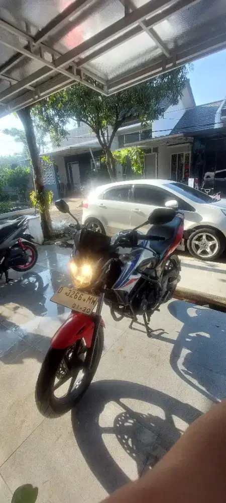 Jual CB 150 R Tahun 2015