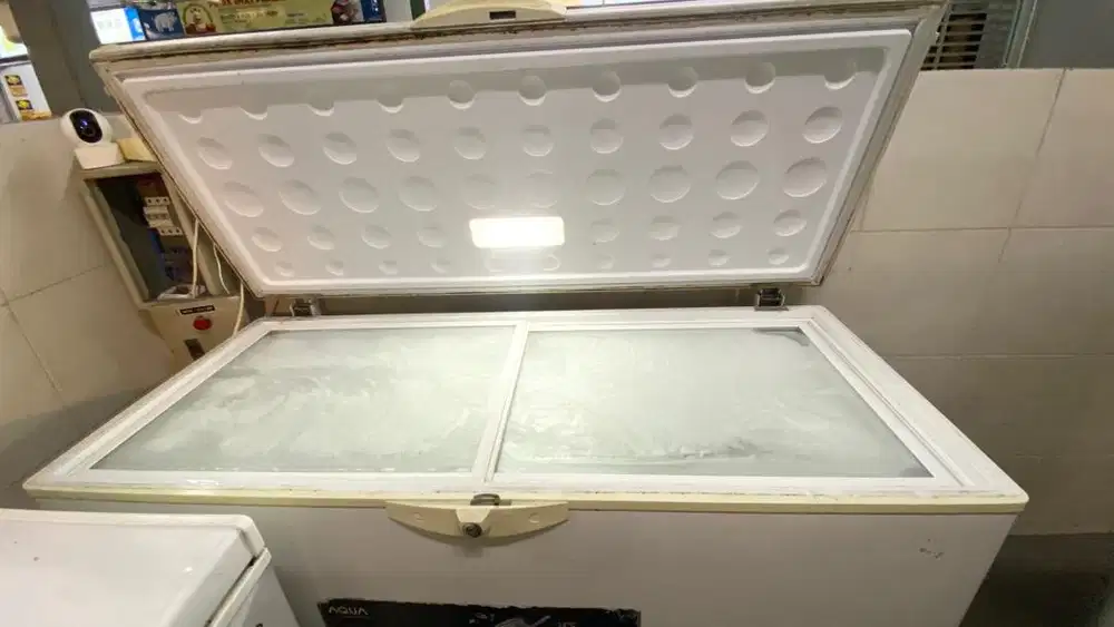 Jual Chest Freezer AQUA besar siap pakai