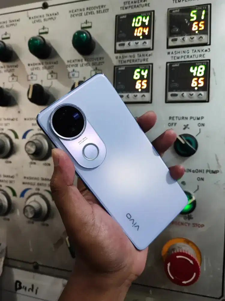 vivo v50 5g ram 12/256 mulus segel kumplit ori tanpa minus garansi on