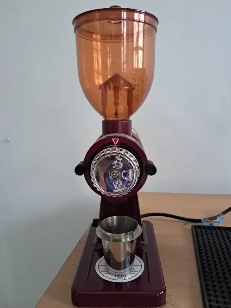 Grinder penggiling kopi Latina 600N