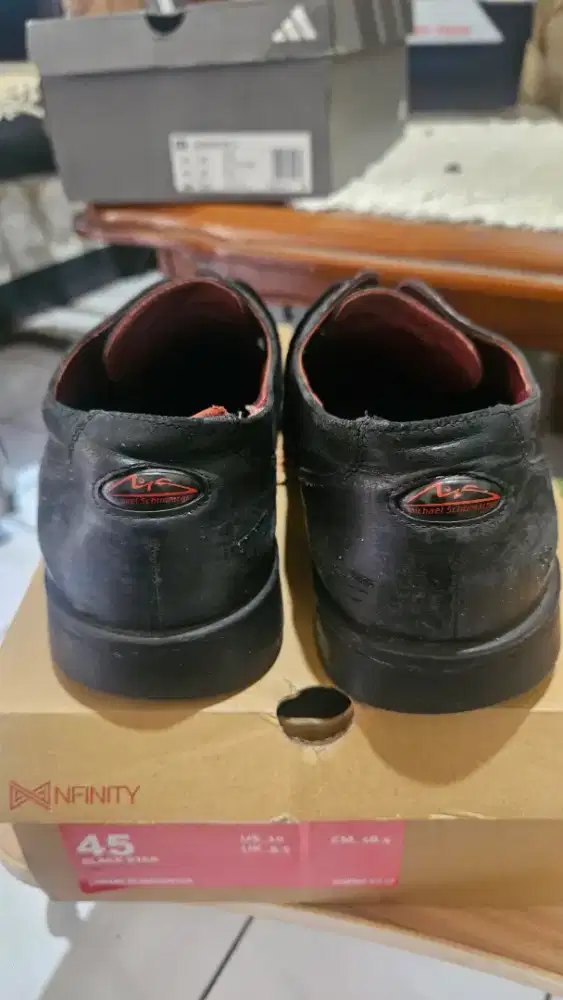 Sepatu pantofel/kerja Llyod x Michael Summacher