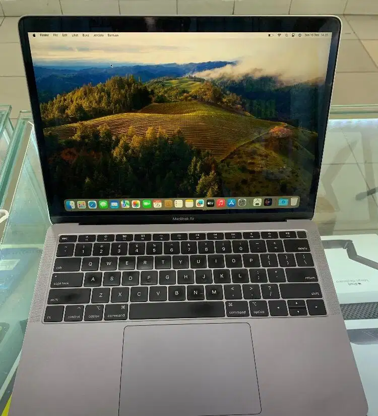 Macebook air 2019 retina 8/128
