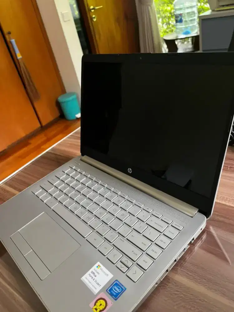 Laptop HP Intel Celeron N4020.