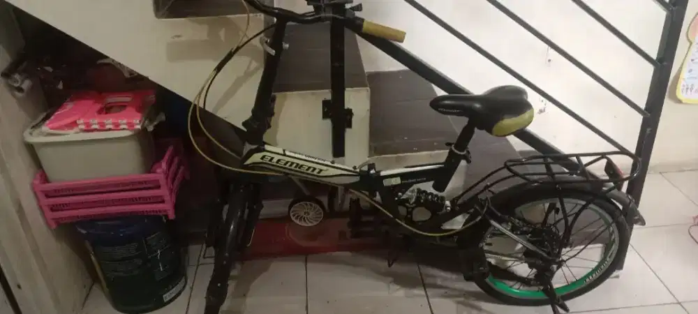 Sepeda lipat element