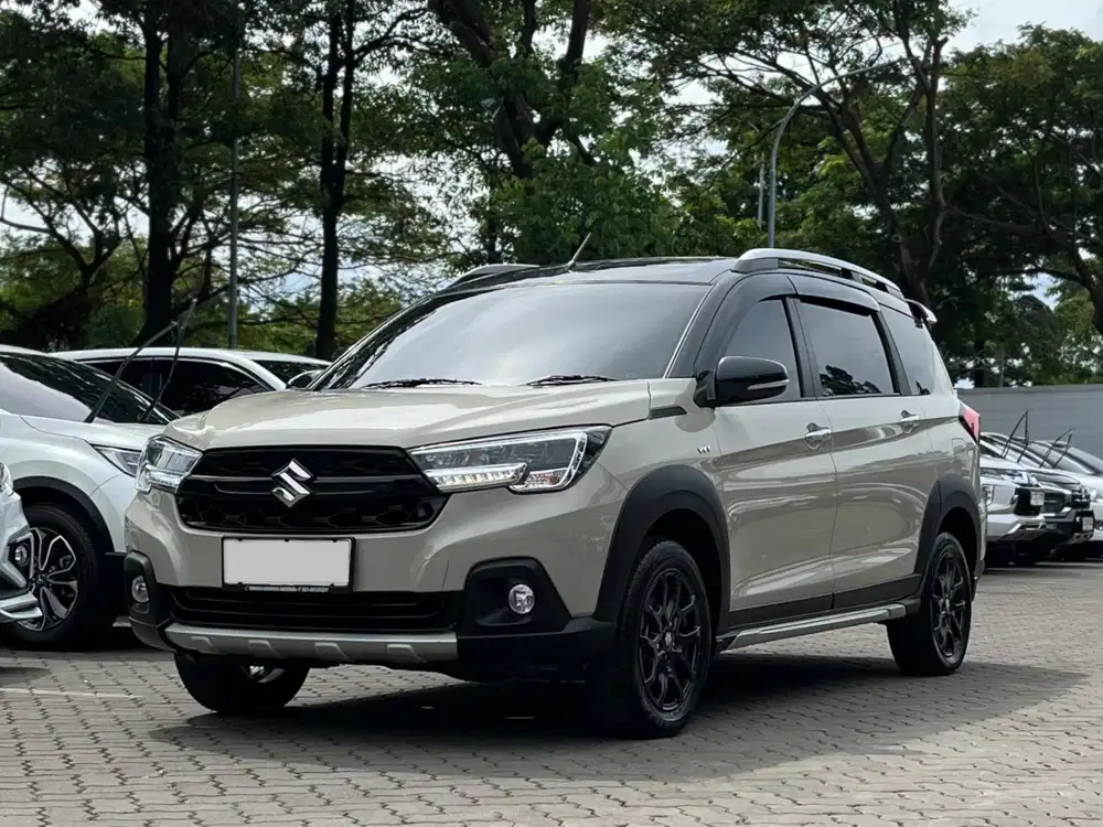 SUZUKI XL7 ALPHA HYBRID AT MATIC 2024 COKLAT MUDA SAVANNA IVORY