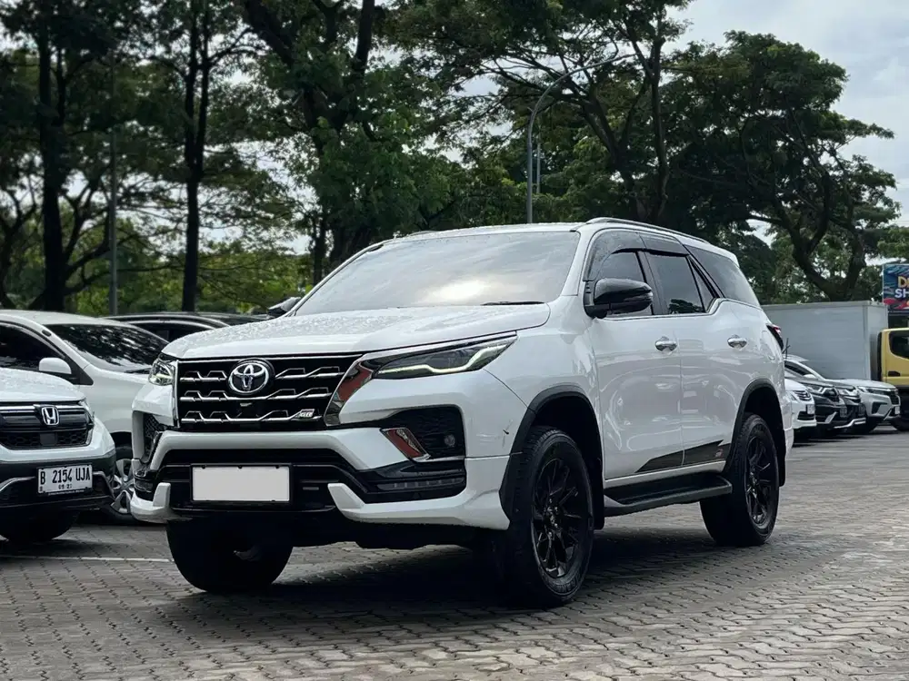 TOYOTA FORTUNER VRZ GR 2.8 AT 2024