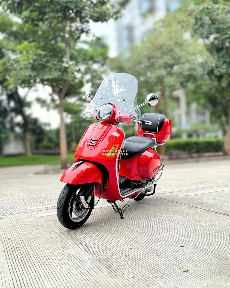 VESPA GTS 150 3V 2014 TERMURAH