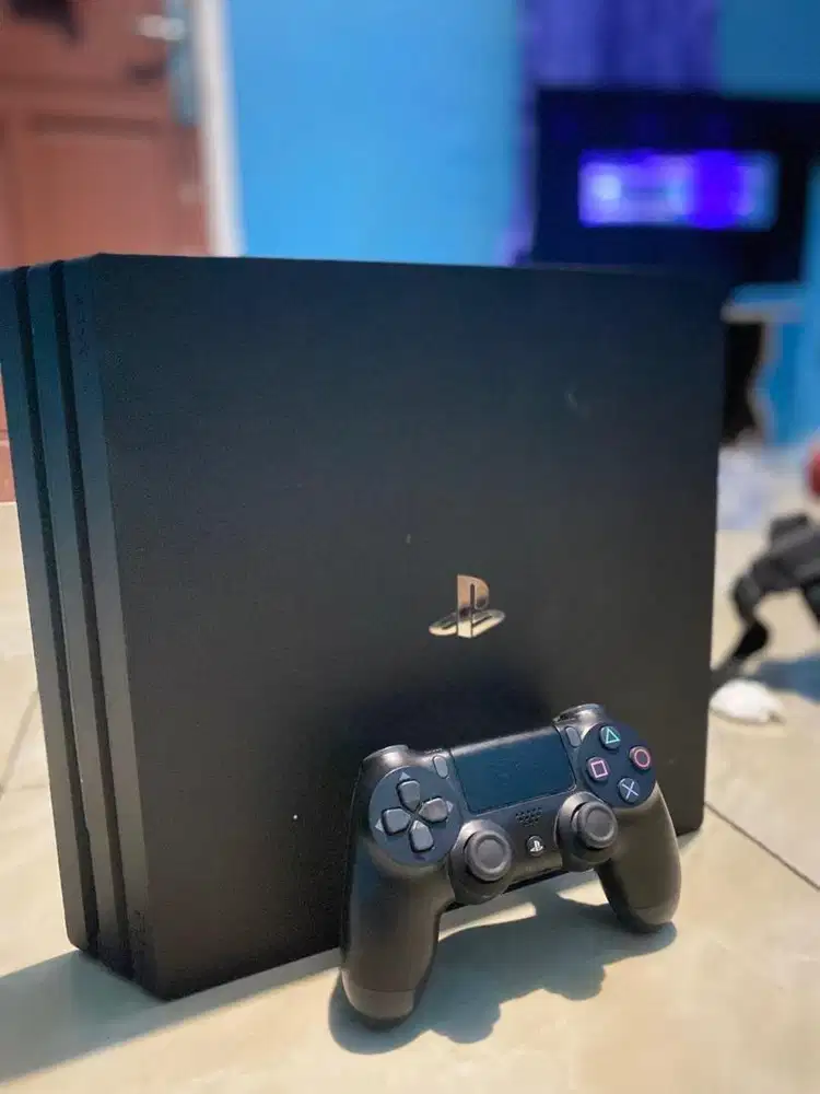 PS 4 Pro 1 TB Original Include Game