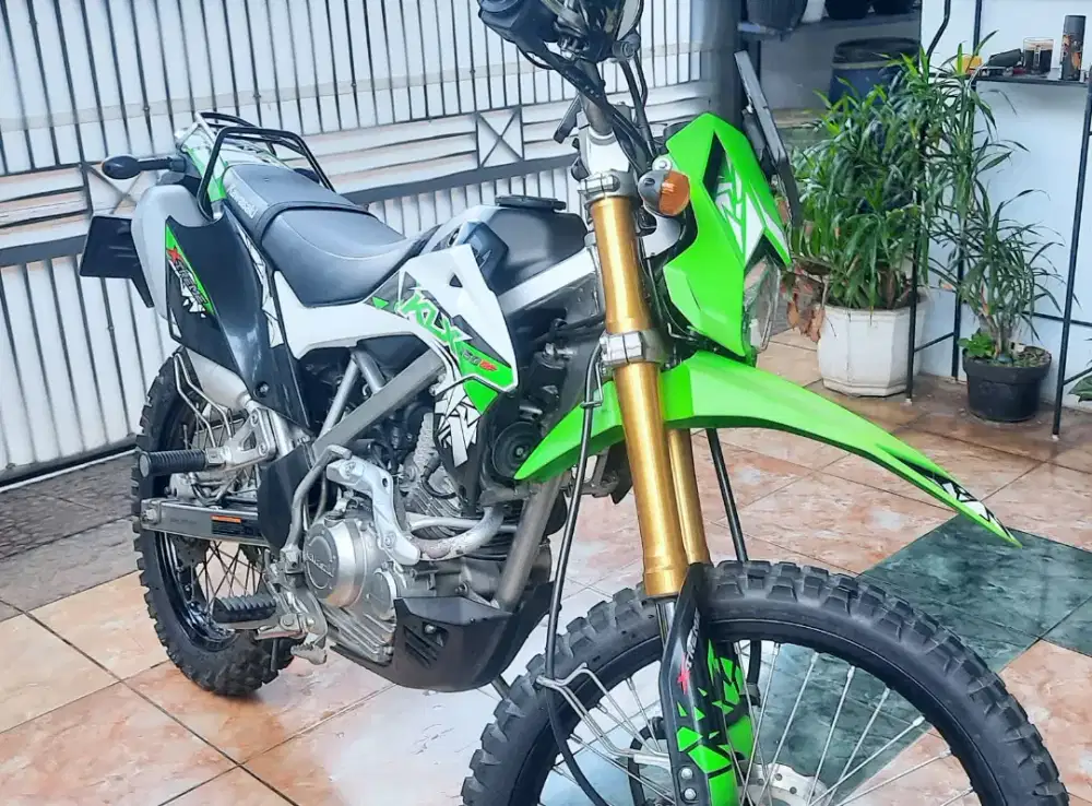 DIjual Kawasaki KLX 2020 pajak bpkb aman