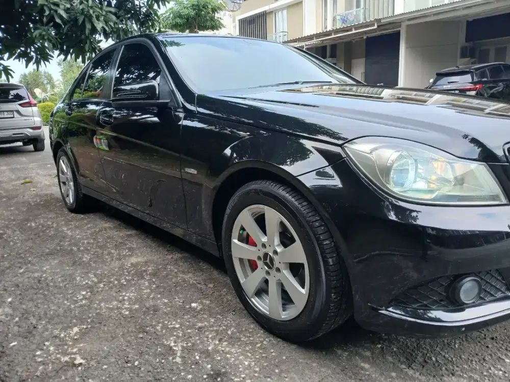 Mercedes c200 avg