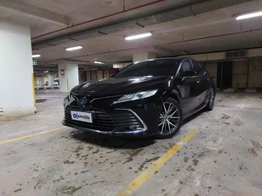 LOW DP Toyota Camry 2.5 Hybrid-AT 2022 PAK