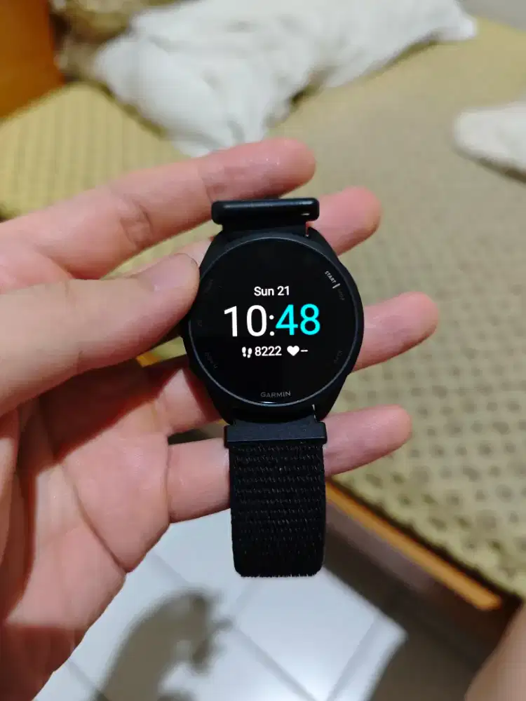 Garmin Foreunner 165 Black Like New