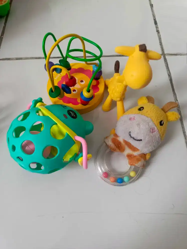 Mainan anak preloved