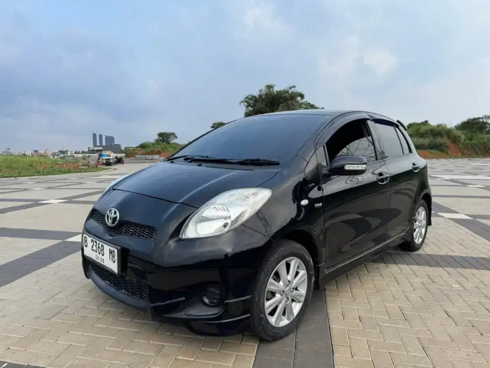 Toyota Yaris E AT 2012
