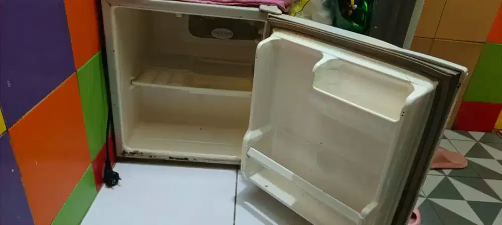 Kulkas Mini GoldStar