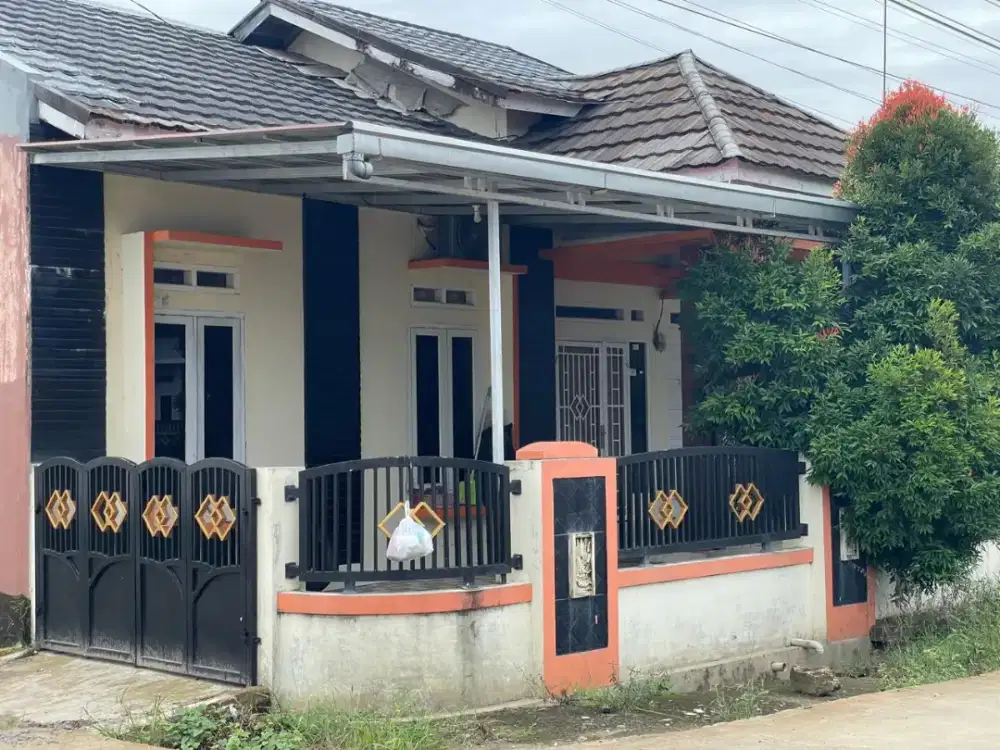 Disewakan rumah bagus 4 kmr dgn fasilitas lengkap