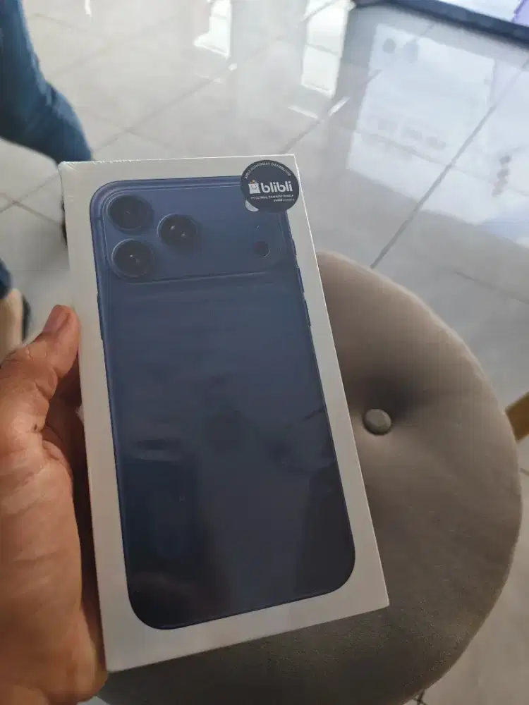 Iphone 17pro max garansi resmi