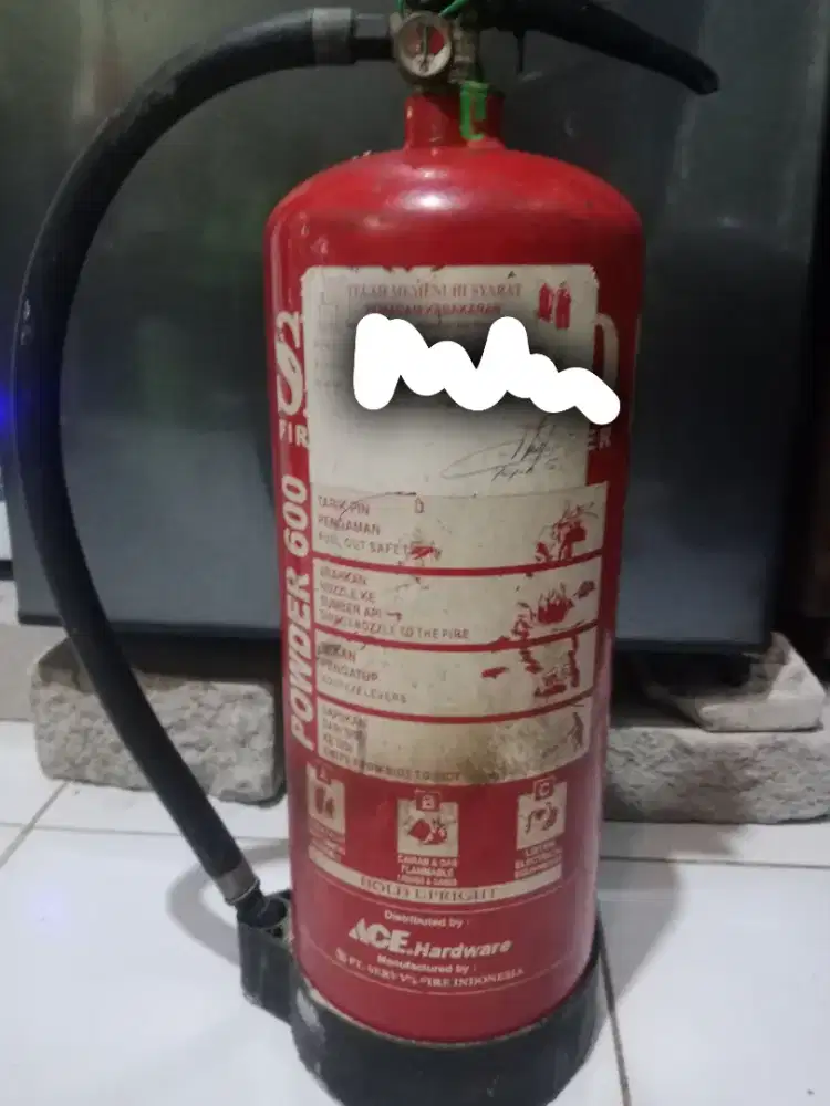 Apar alat pemadam api ringan