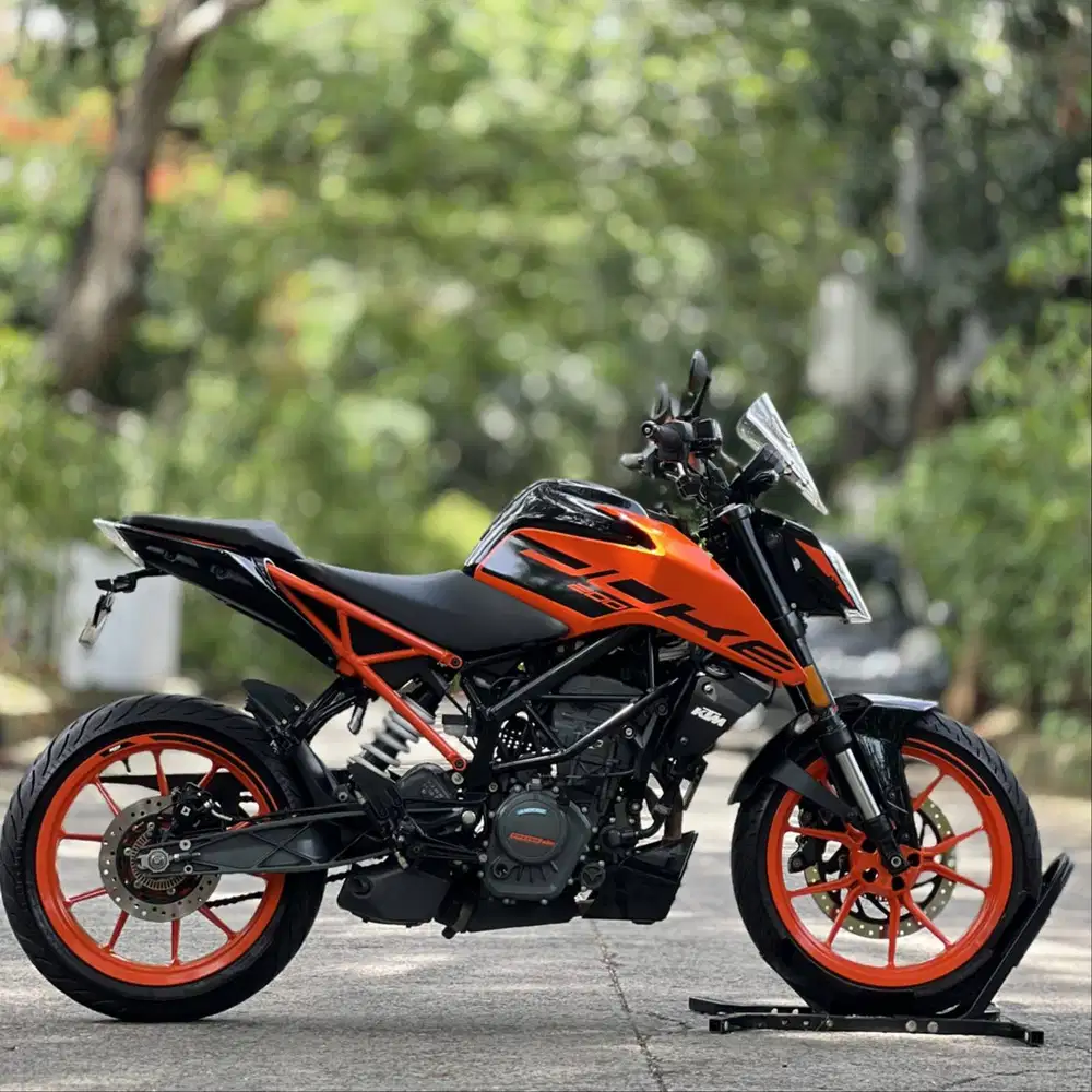 KTM DUKE 200 ABS 2023 ORANGE KM 5K PAJAK PANJANG MULUS