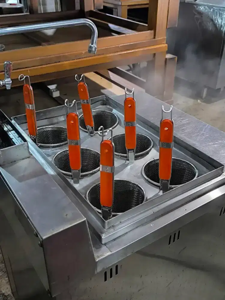 Noodle boiler 6 hole CROWN 
Uk 60×67×84 

Hrg 3,3jt