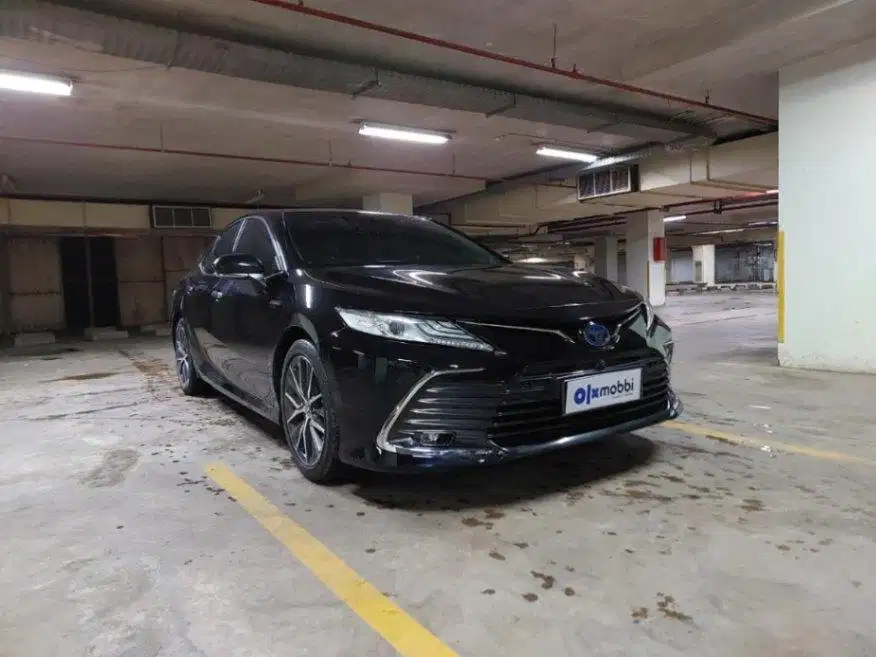 LOW DP Toyota Camry 2.5 Hybrid-AT 2022 PAK